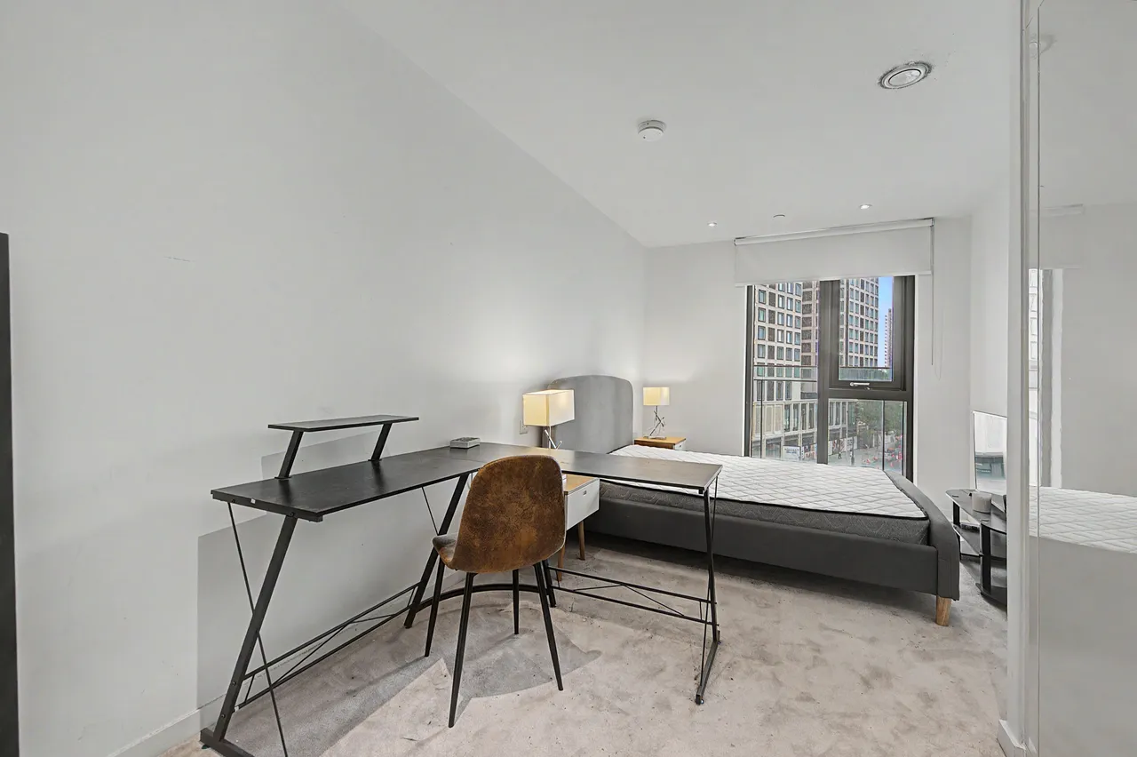 Apartment 401, One The Elephant, 1 St Gabriel Walk, photo 4