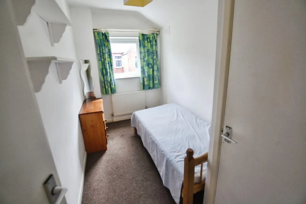 Warwick Street, Leicester, photo 8