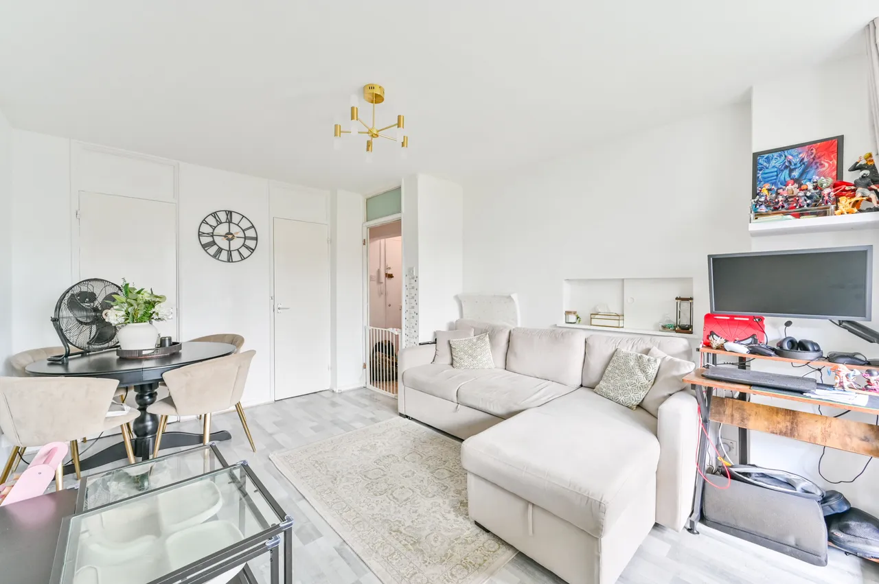 14 Downfield Close, London, photo 8