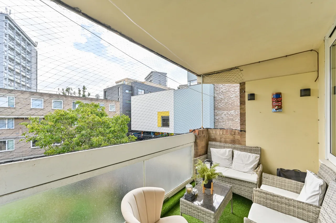 14 Downfield Close, London, photo 6