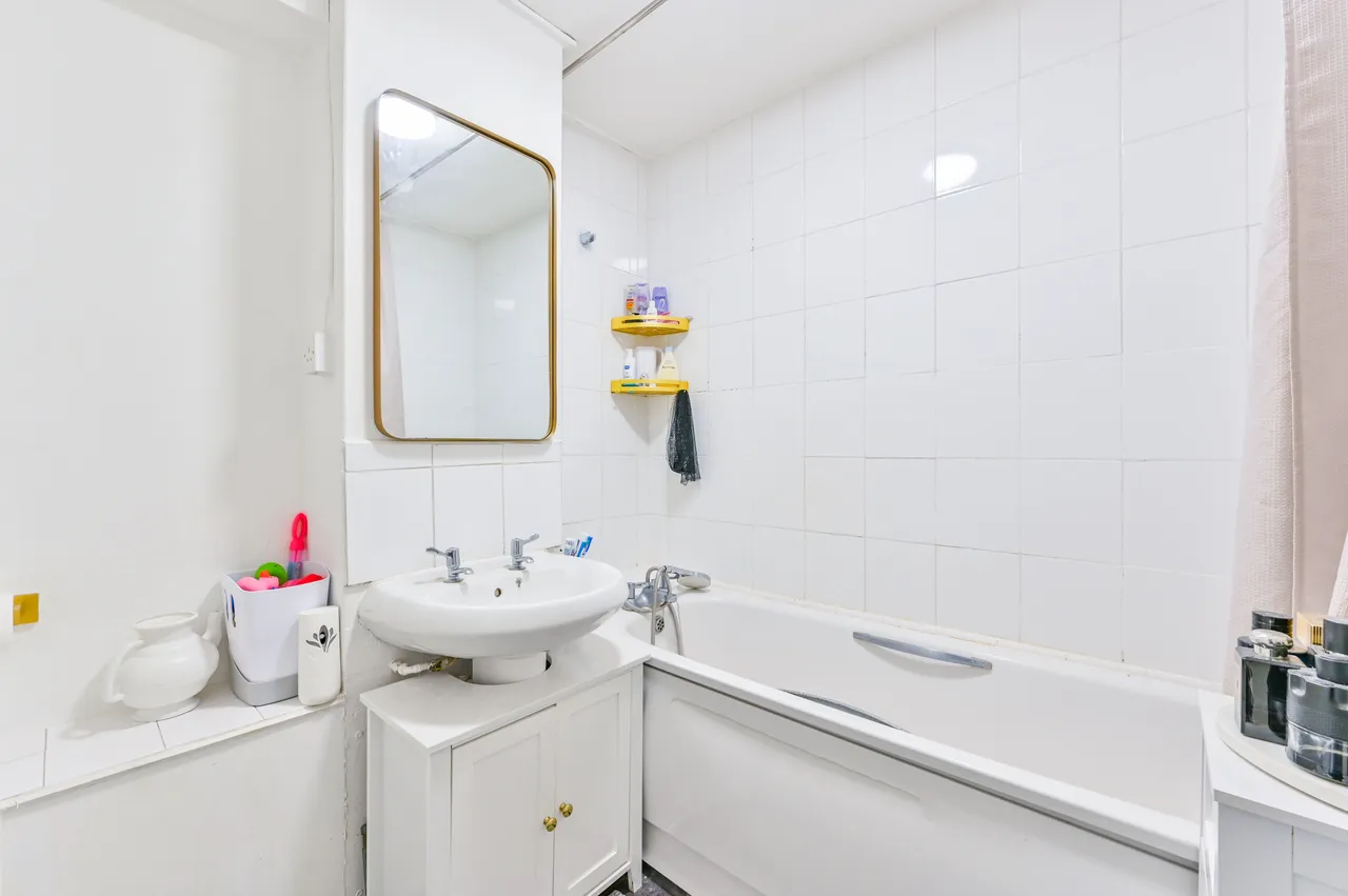 14 Downfield Close, London, photo 5