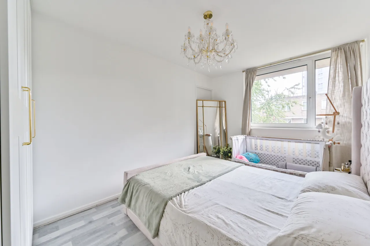 14 Downfield Close, London, photo 4