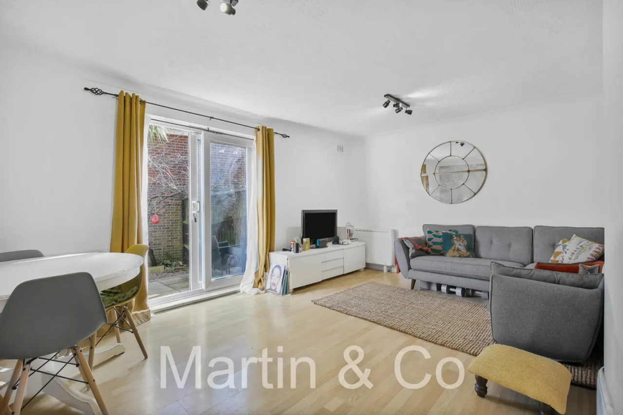 Ash Road, Sutton, SM3, photo 2
