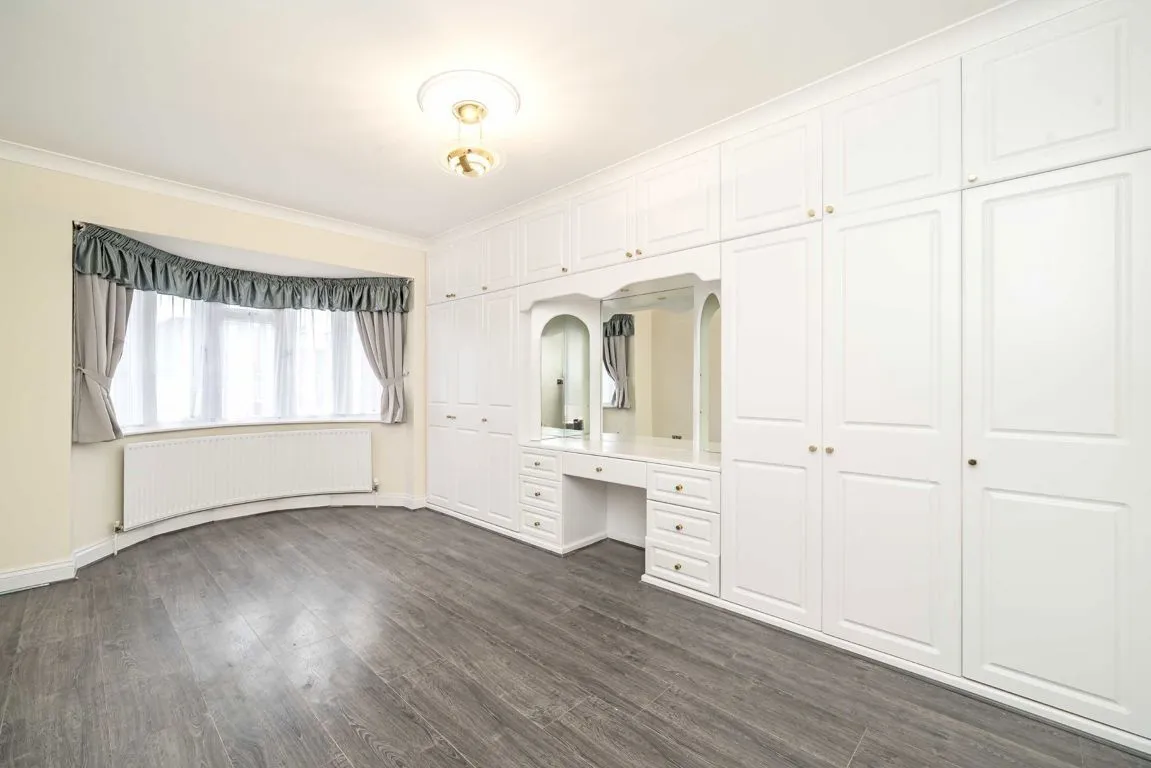 Vyner Road, W3, photo 5