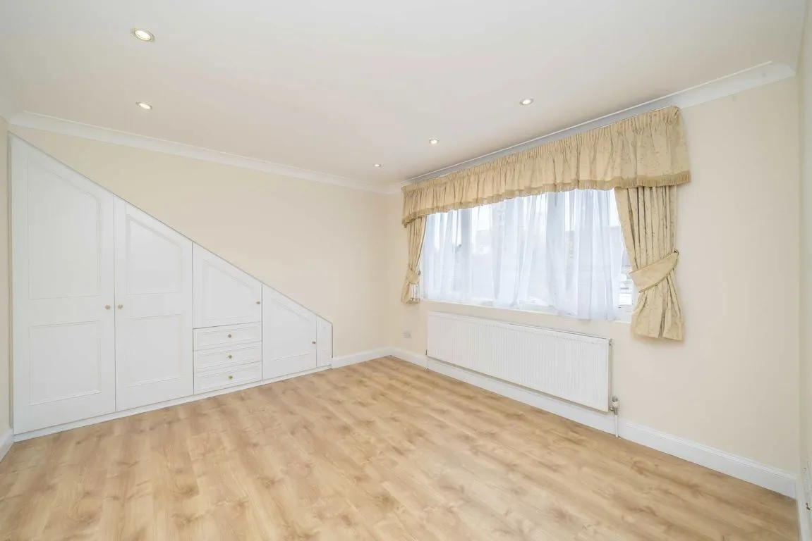 Vyner Road, W3, photo 4