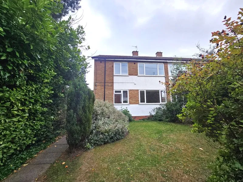 2 bed flat to rent, Amberley Way, Streetly, B74