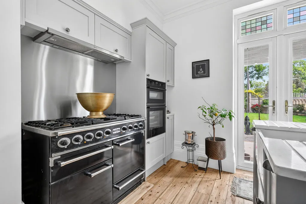Dunboe Place, Shepperton TW17 9HH, photo 6