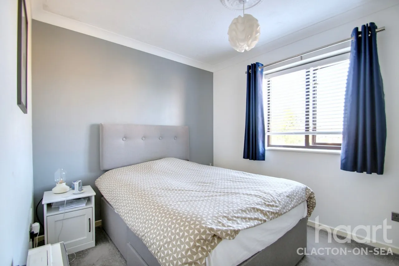 Clacton On Sea, CO15, photo 4