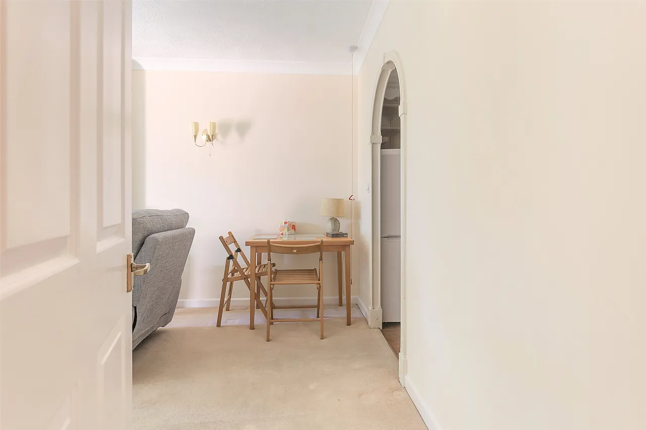 Roebuck Close, Reigate, RH2, photo 11