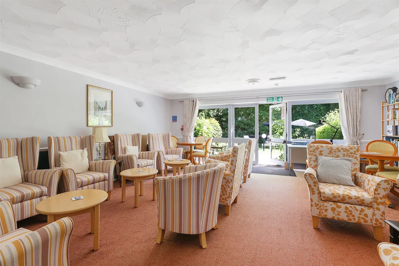 Roebuck Close, Reigate, RH2, photo 4