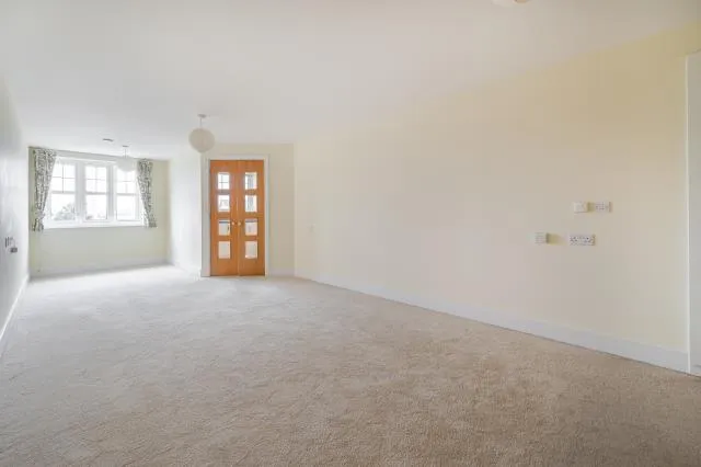 St. Lukes Road, Maidenhead, SL6, photo 6