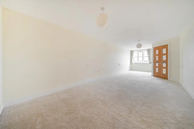 St. Lukes Road, Maidenhead, SL6, photo 5