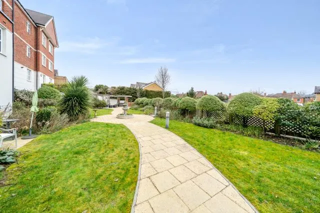 St. Lukes Road, Maidenhead, SL6, photo 14