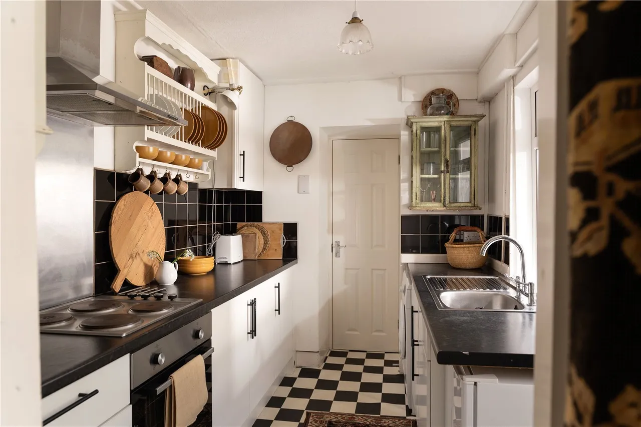 Gwavas Street, Penzance, TR18, photo 8