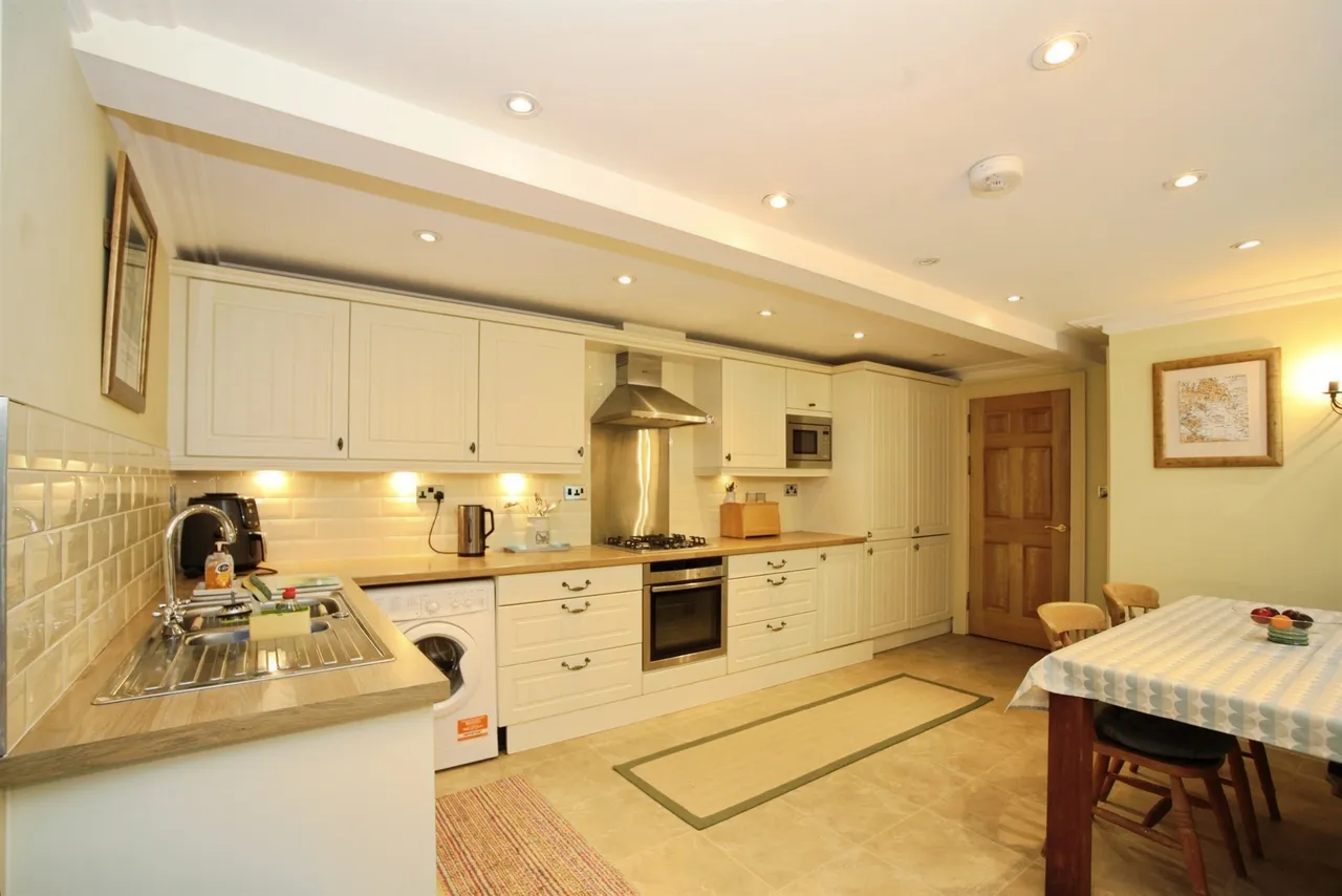 The Manor, Talygarn, Pontyclun, photo 10
