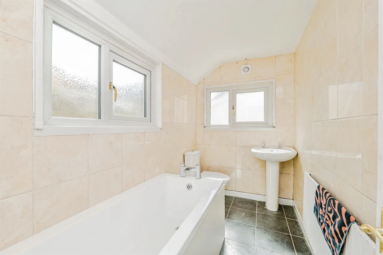 Llanharan Terrace, Bridgend, CF32, photo 18