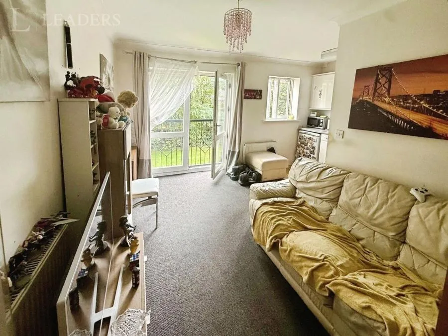Grants Yard, Burton-on-Trent, DE14, photo 6