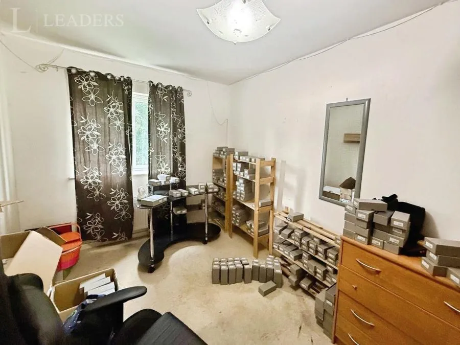 Grants Yard, Burton-on-Trent, DE14, photo 8