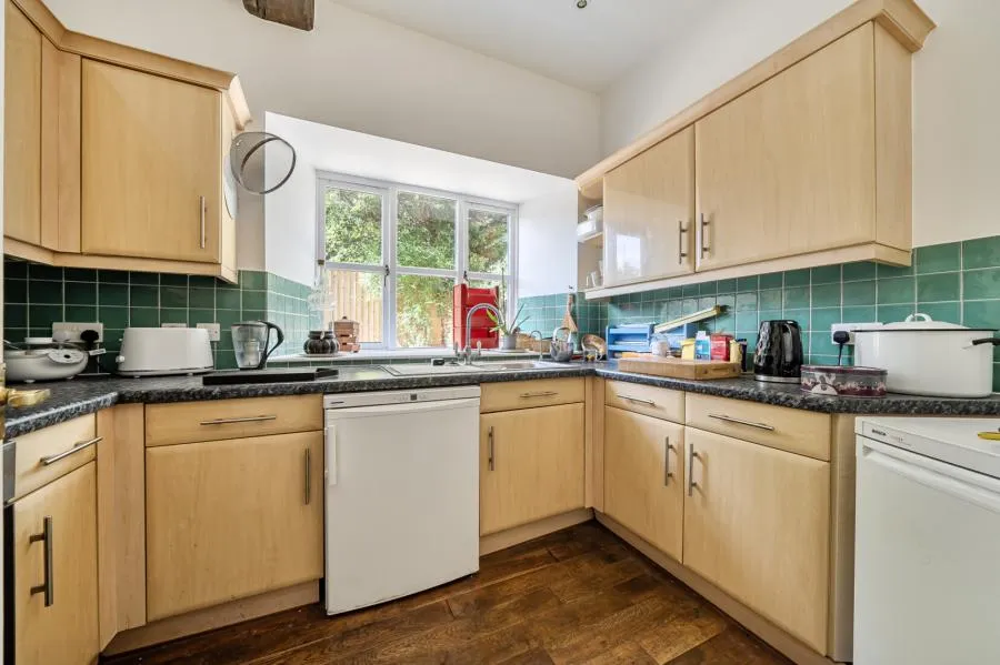 West End, Witney, OX28, photo 11