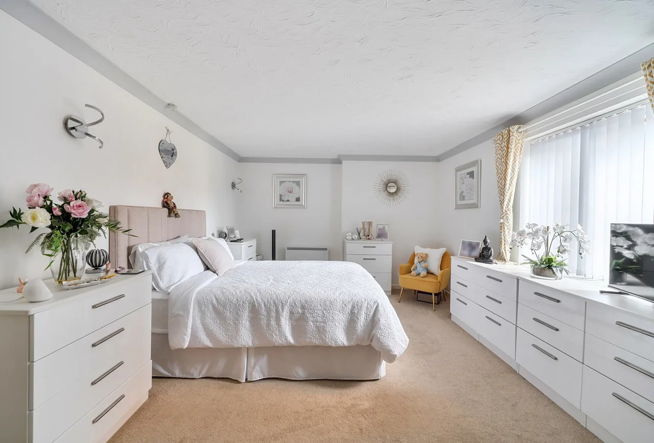 Westgate Street, Gloucester, GL1 2PA, photo 3