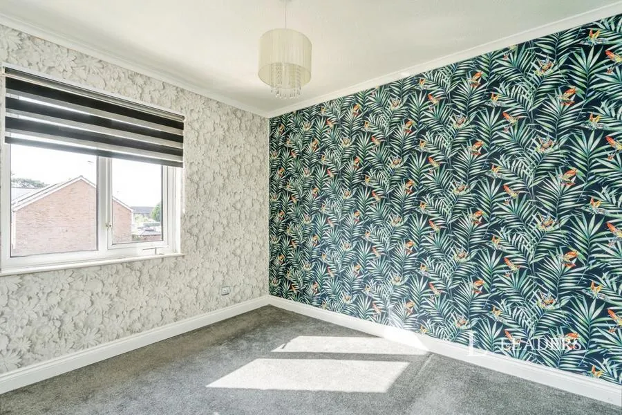 Wadhurst Close, Bognor Regis, PO21, photo 12