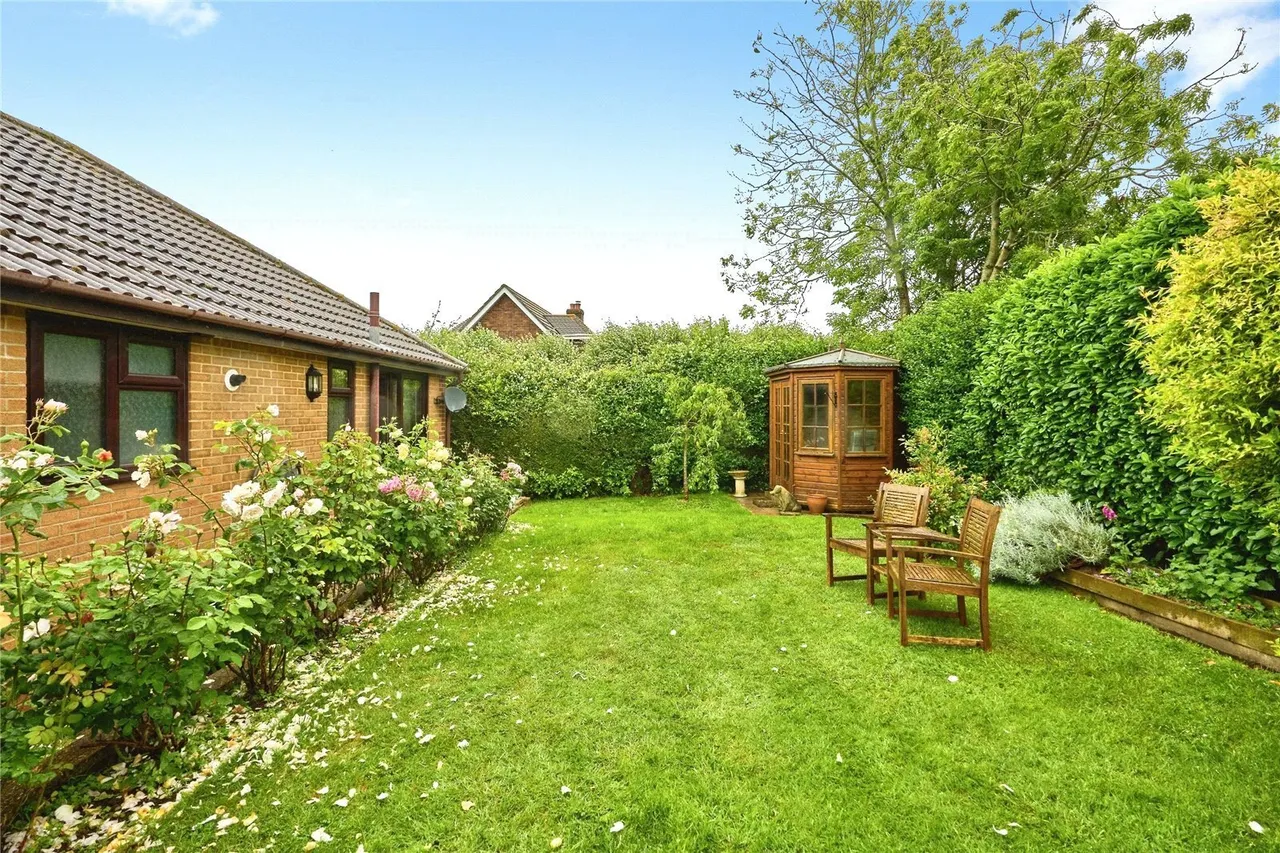 Fine Lane, Shorwell, PO30, photo 3