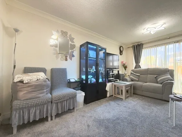 Greenfinch Road, Castle Bromwich, B36, photo 3