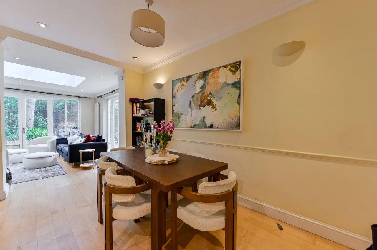 Flat 2, 80a Eccleston Square, London, photo 9