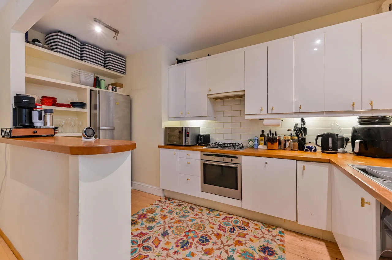 Flat 2, 80a Eccleston Square, London, photo 7