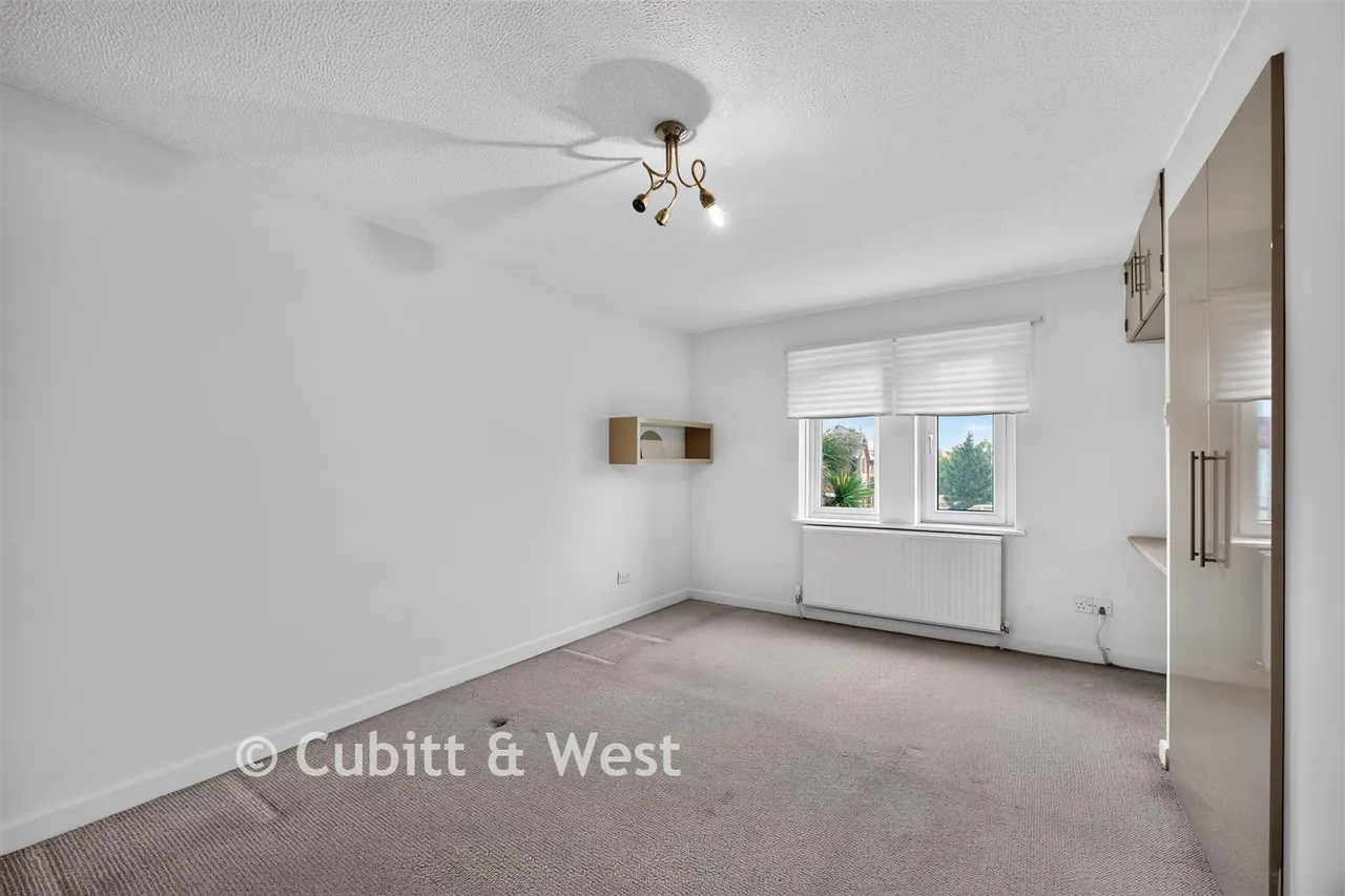 Regents Court, Langstone, PO9, photo 8
