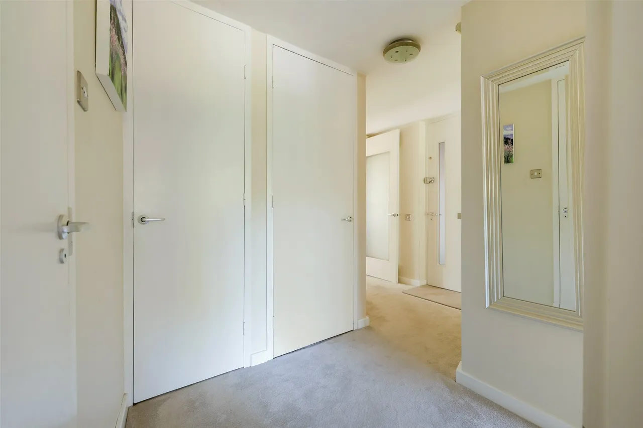 Bancroft Court, Reigate, RH2, photo 11