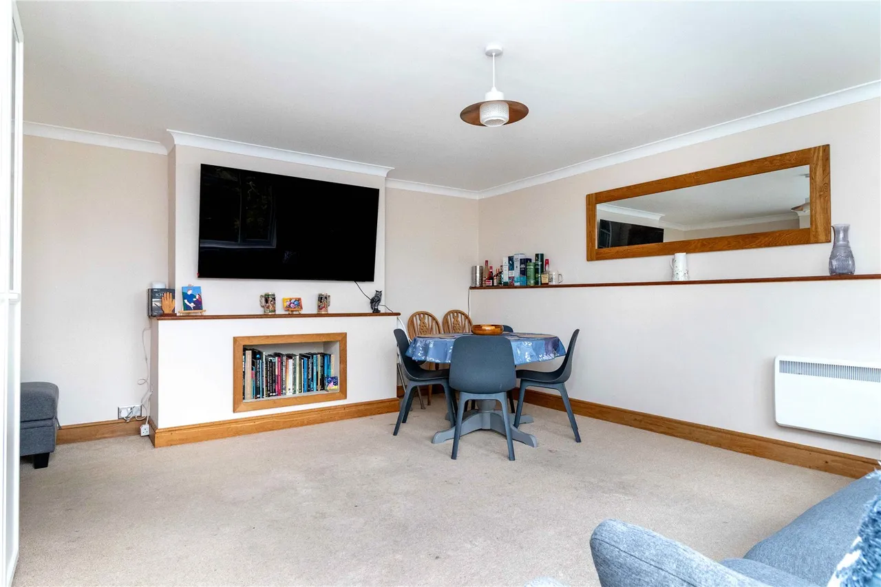 Cargate Terrace, Aldershot, Hampshire, GU11 3EL, photo 11