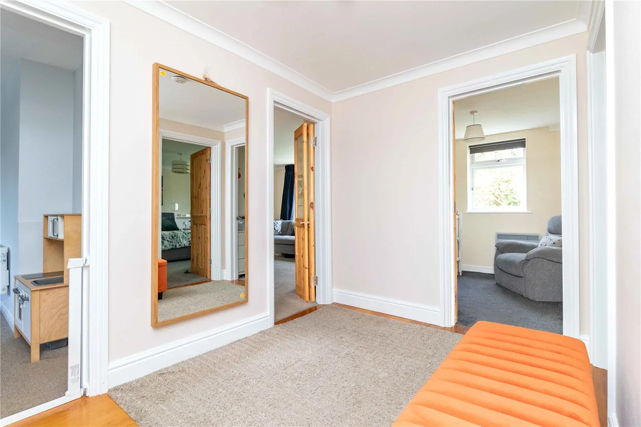 Cargate Terrace, Aldershot, Hampshire, GU11 3EL, photo 3