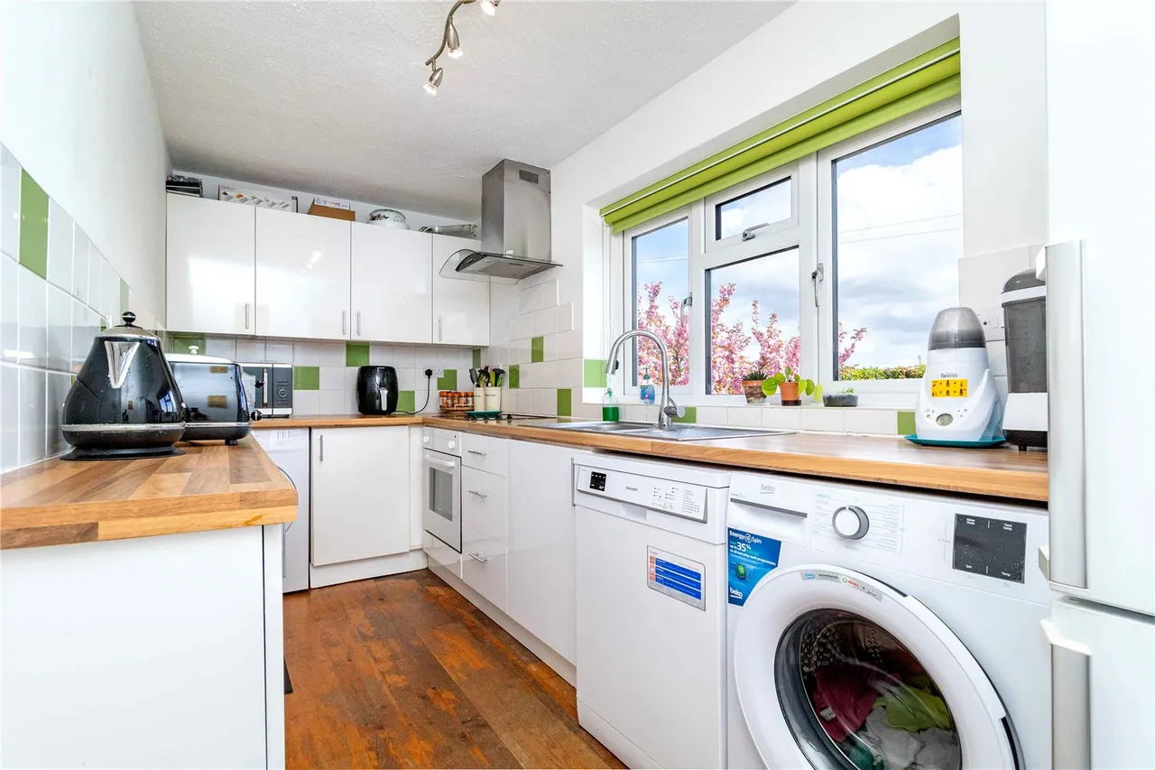 Cargate Terrace, Aldershot, Hampshire, GU11 3EL, photo 9