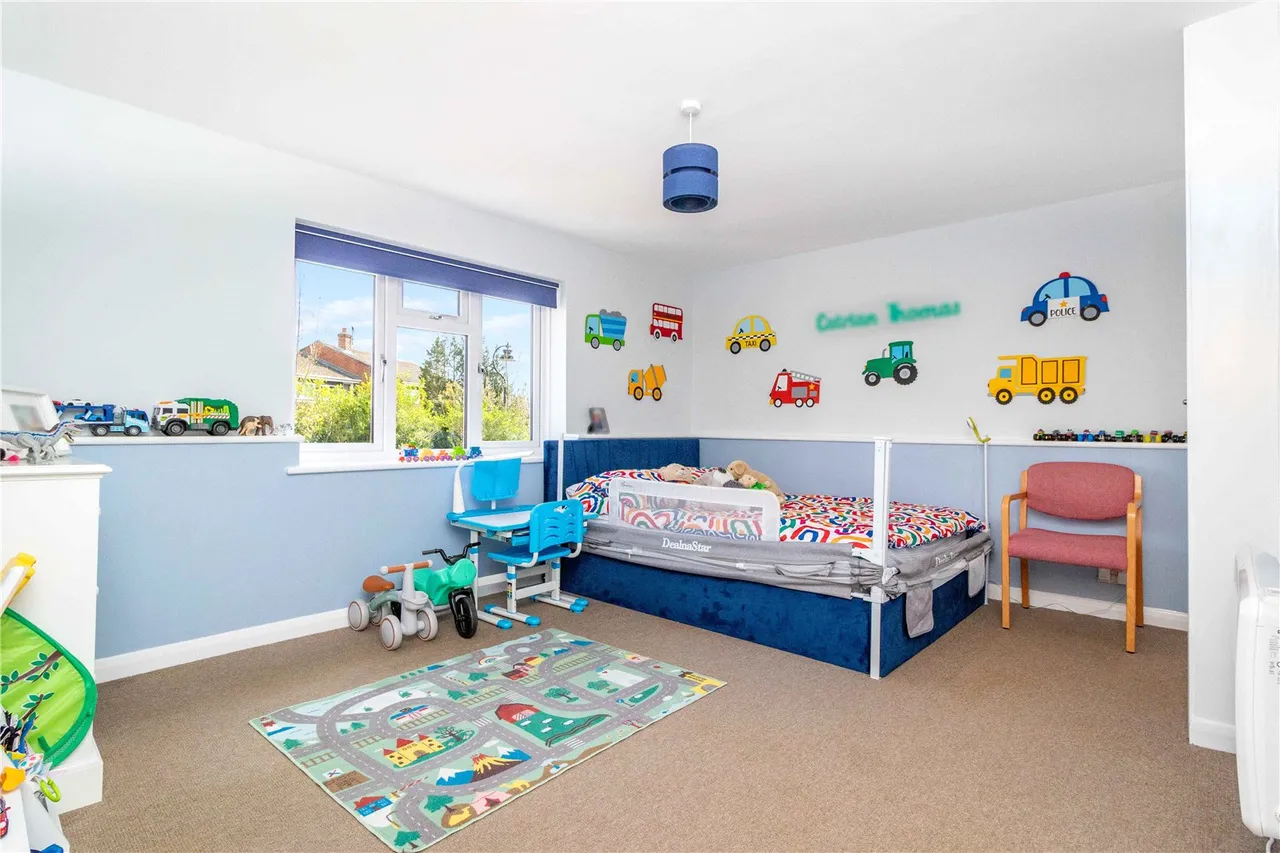 Cargate Terrace, Aldershot, Hampshire, GU11 3EL, photo 8