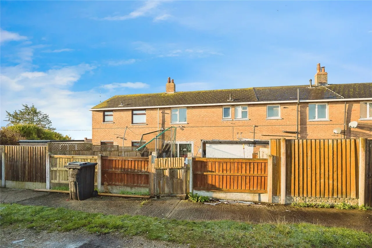 Atlea, New Broughton, LL11, photo 2