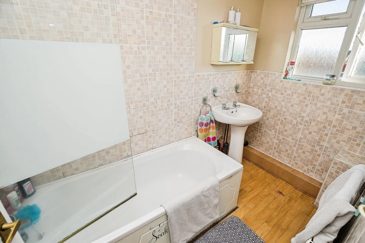 Atlea, New Broughton, LL11, photo 14