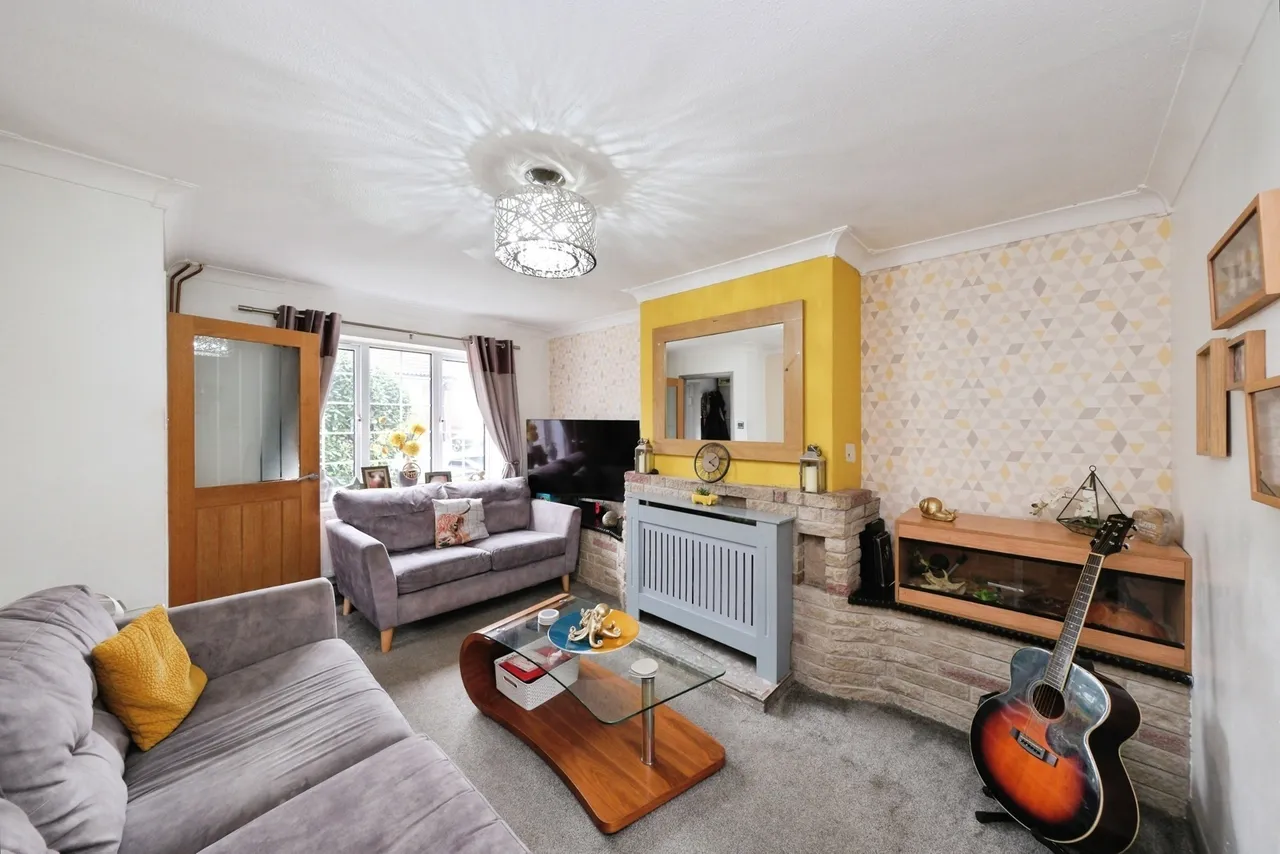 Saddlers Close, Forest Town, Mansfield, Nottinghamshire, NG19, photo 3
