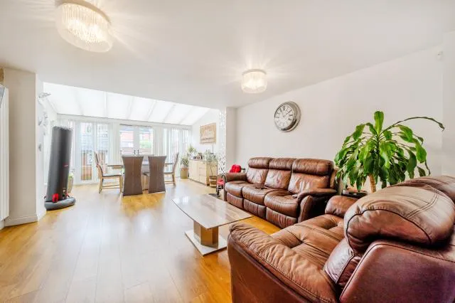 Kennedy Avenue, High Wycombe, HP11, photo 11