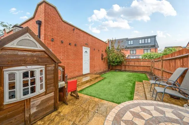 Kennedy Avenue, High Wycombe, HP11, photo 4