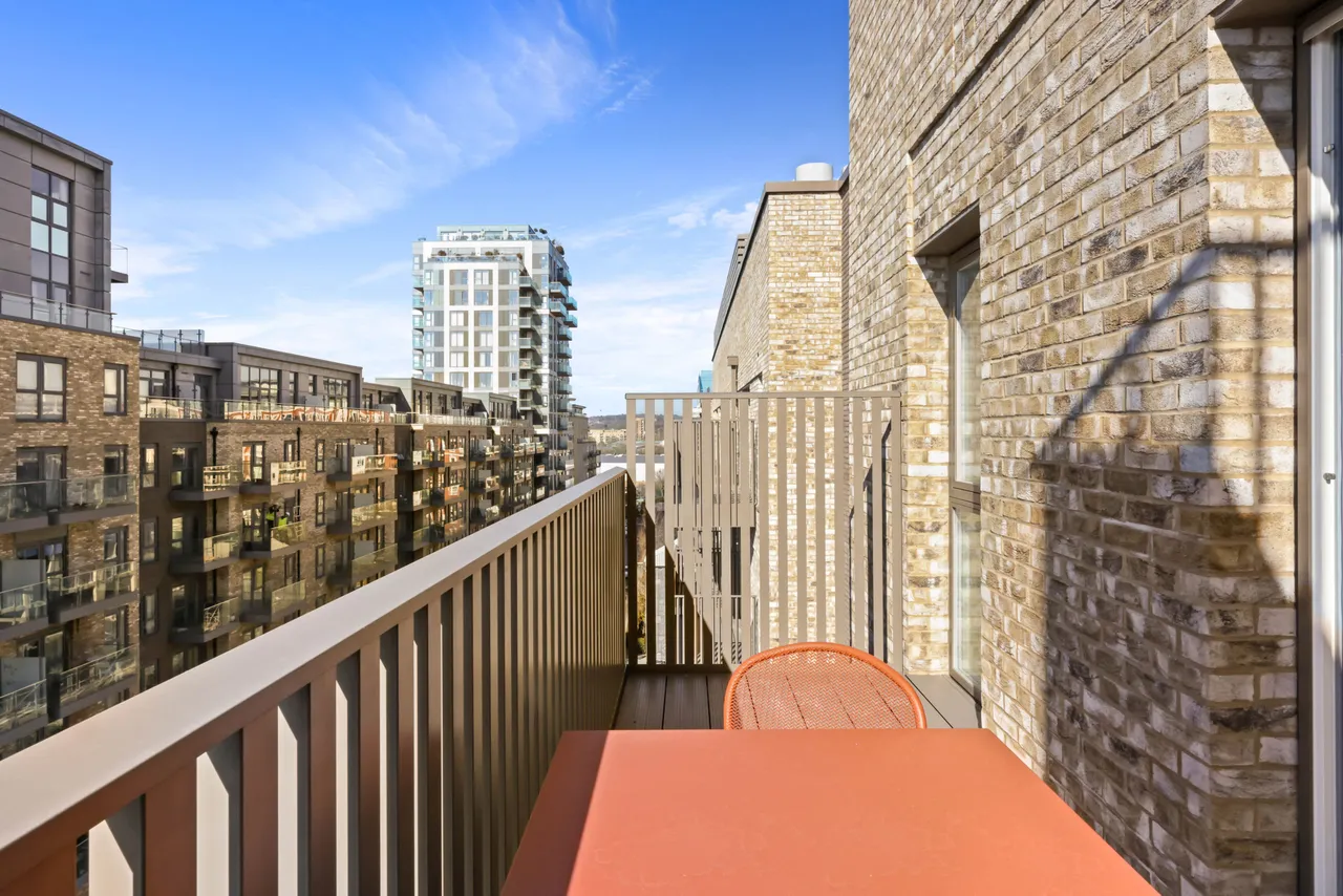 London, NW9, photo 18