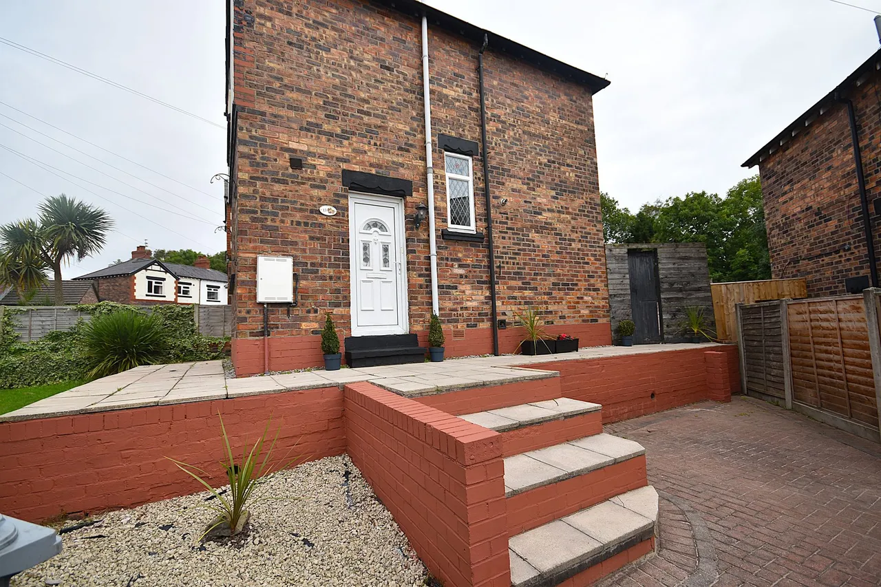 Mayfield Avenue, Macclesfield, photo 22