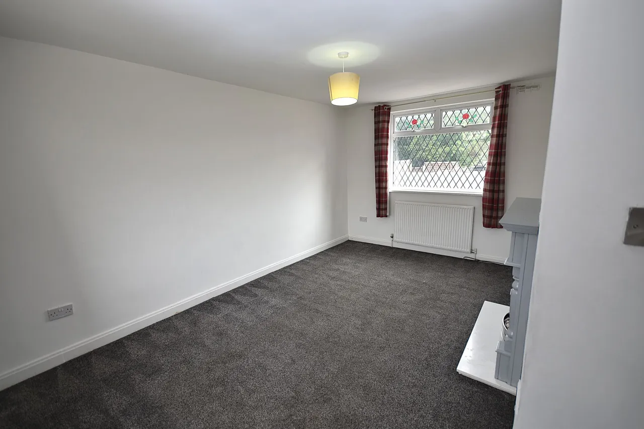 Mayfield Avenue, Macclesfield, photo 6