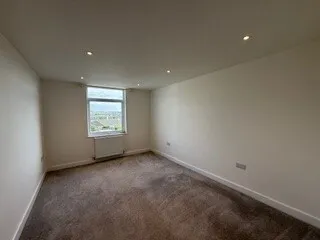 Astor Drive, PLYMOUTH, photo 3