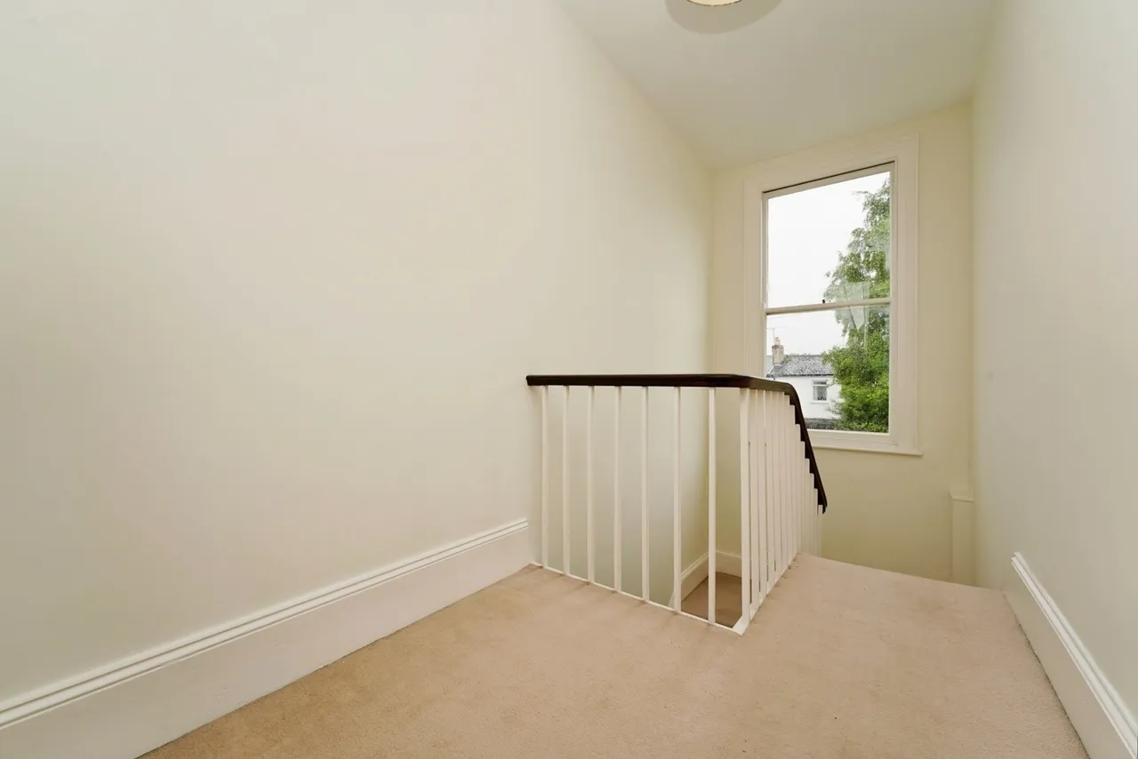 Selkirk Street, Cheltenham, GL52, photo 14