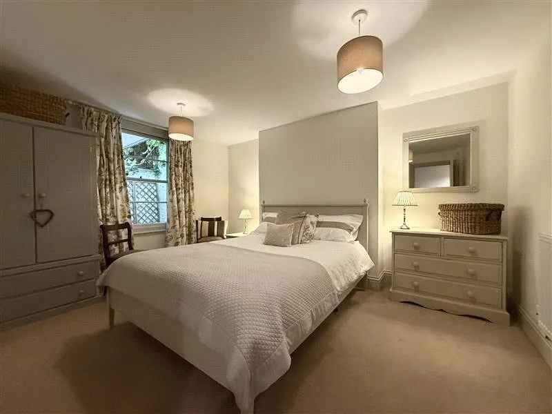 Selkirk Street, Cheltenham, GL52, photo 21
