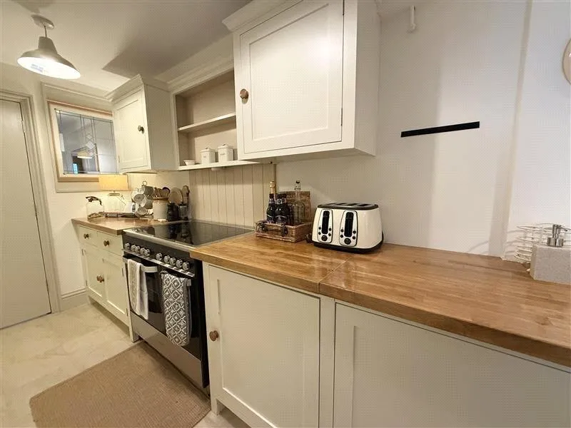 Selkirk Street, Cheltenham, GL52, photo 20