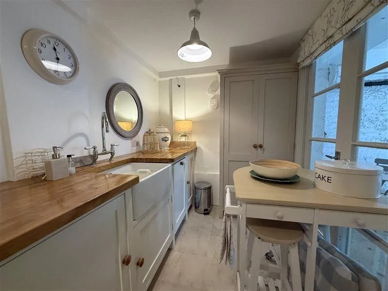 Selkirk Street, Cheltenham, GL52, photo 19