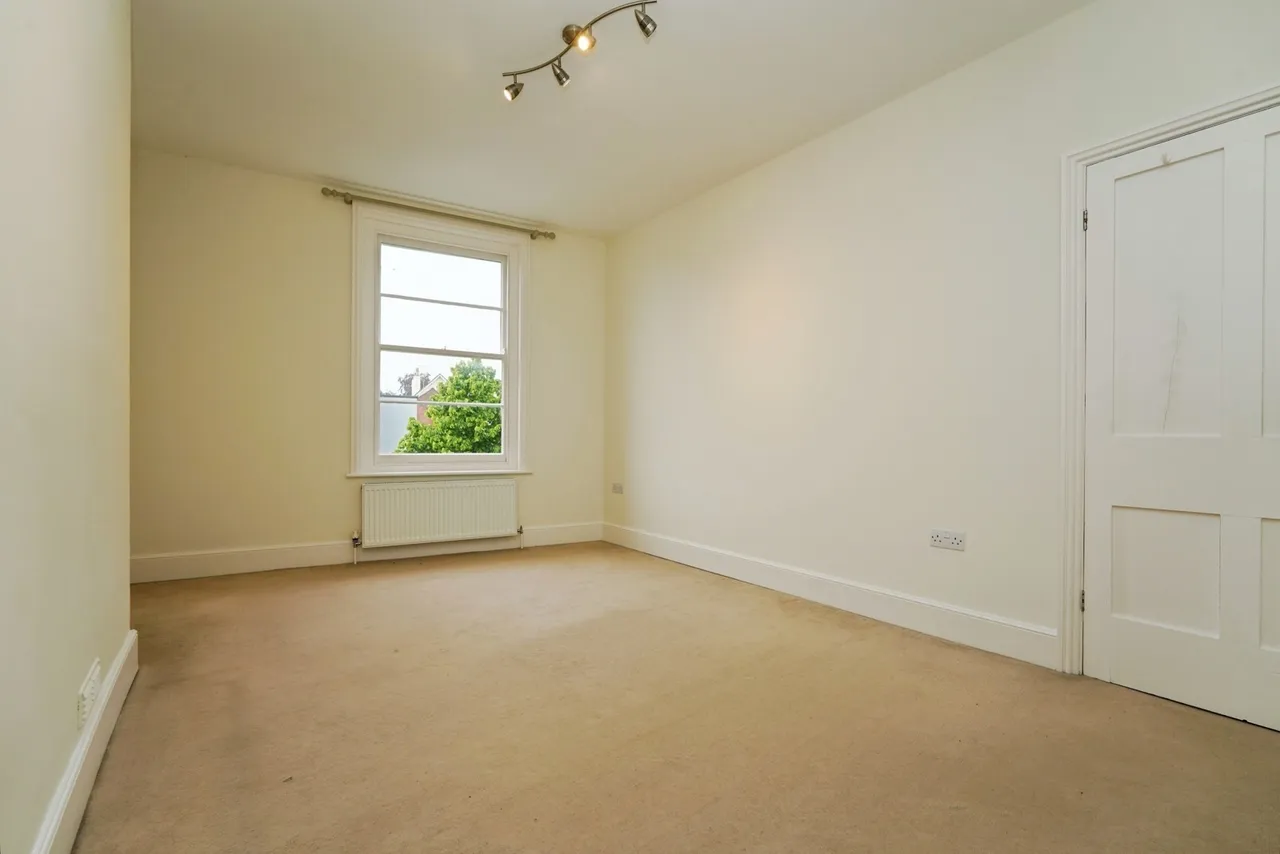 Selkirk Street, Cheltenham, GL52, photo 11