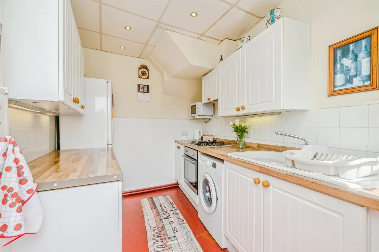 Fairwater Grove East, Cardiff, photo 4